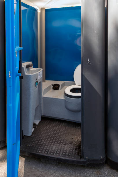 Portable Toilet Options We Offer in Yates Center, KS